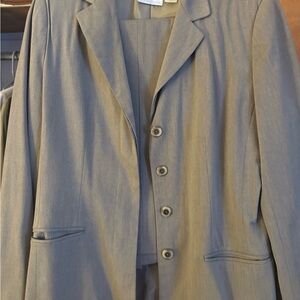 Claiborne Elegant Gray Pantsuit